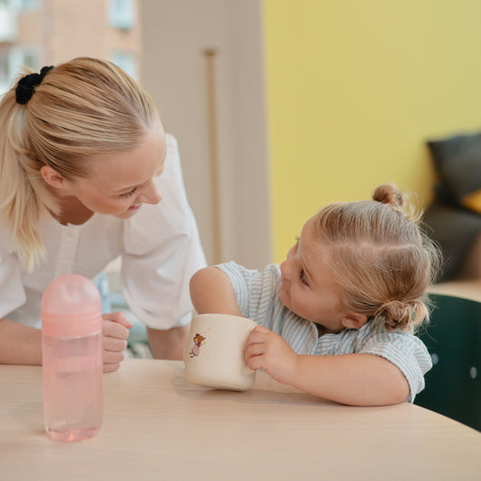 Spill-Proof Silicone Snack Cup for Babies & Toddlers — Easy-Grip Handles