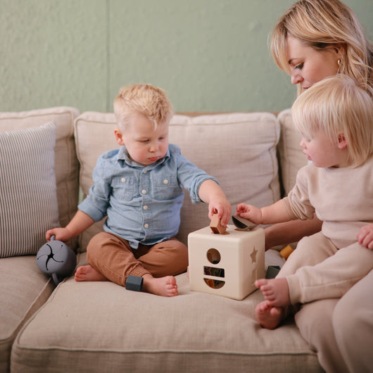 Spill-Proof Silicone Snack Cup for Babies & Toddlers — Easy-Grip Handles